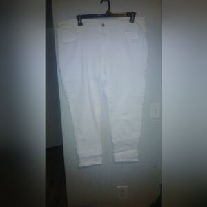 White pair of skinny fit jeans